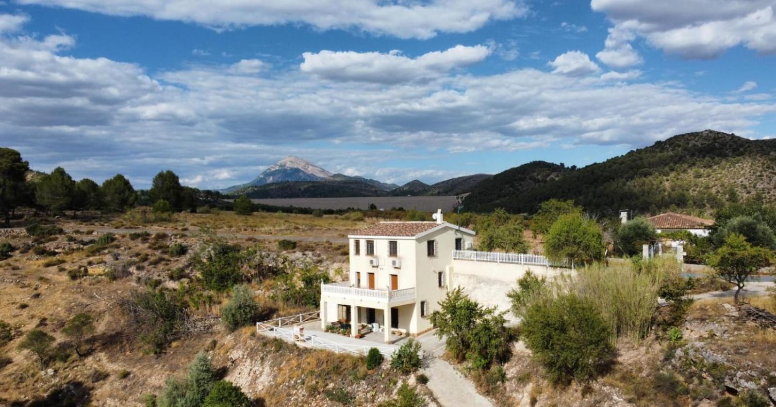 Huéscar Vivienda Rural Embalse San Clementeゲストハウス エクステリア 写真