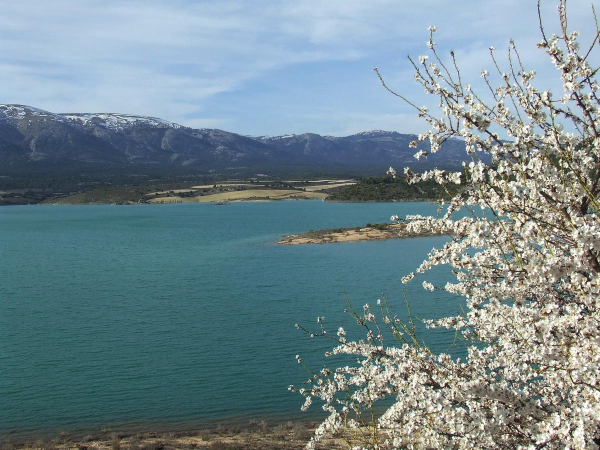 Huéscar Vivienda Rural Embalse San Clementeゲストハウス エクステリア 写真